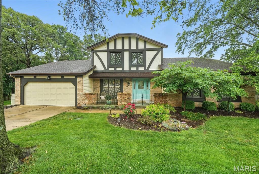 Property Photo: 15900 Woodlet Way Court MO 63017