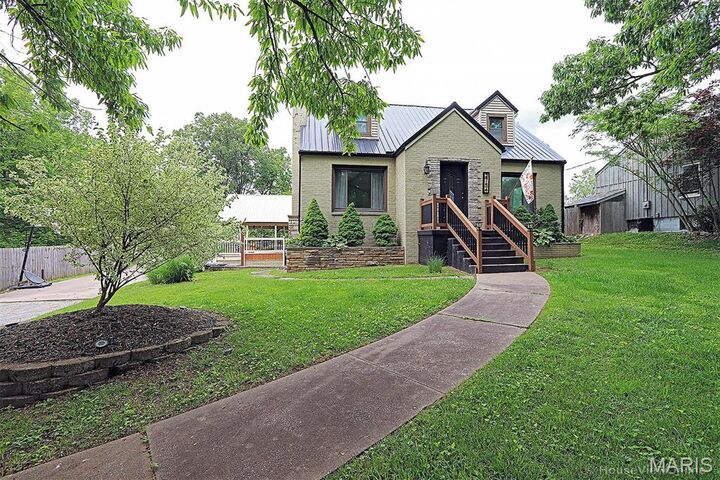 2754 Adeline Avenue  Cape Girardeau MO 63701 photo