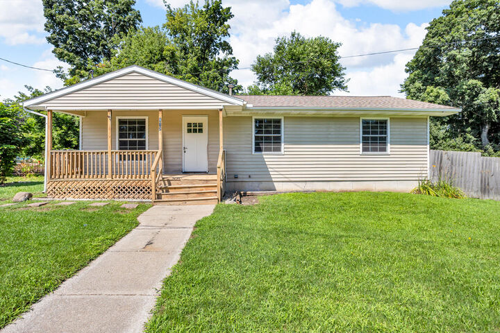 812 S Martin Luther King Jr Drive  Jackson MI 49203 photo