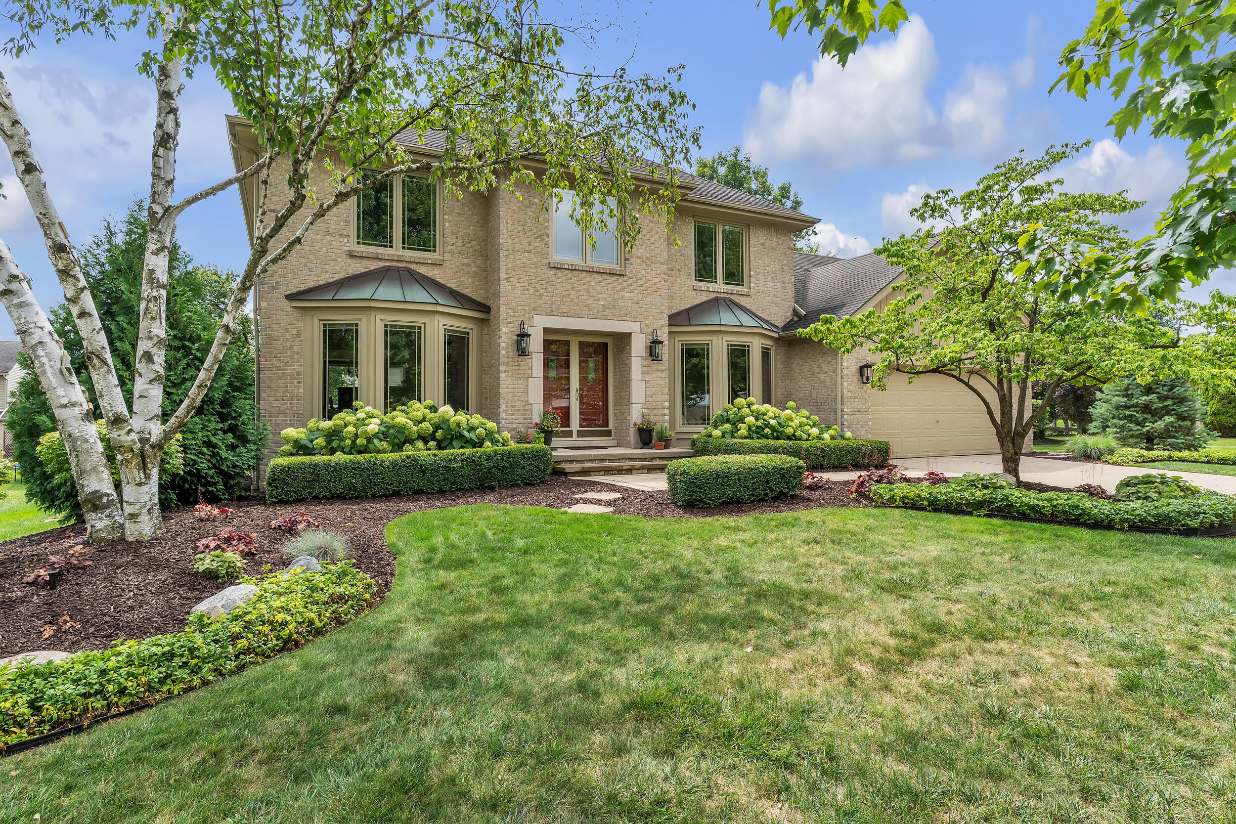 Property Photo: 37517 Kingsburn Drive MI 48152