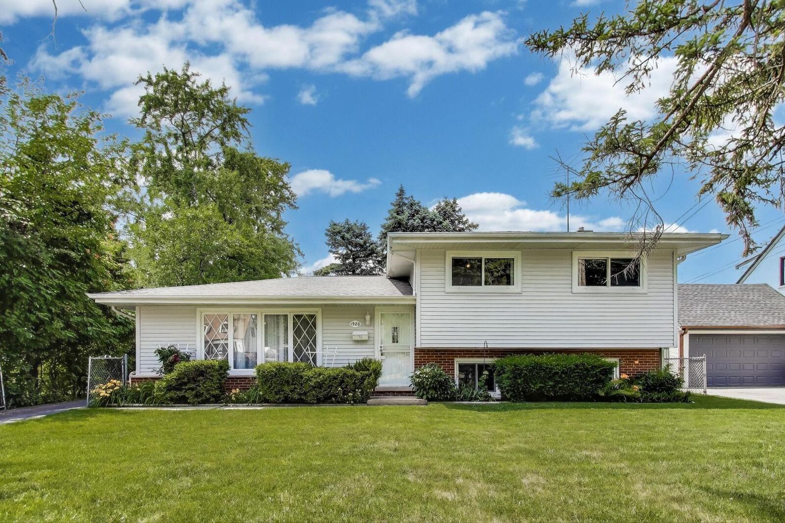 Property Photo:  1920 Webster Lane  IL 60018 