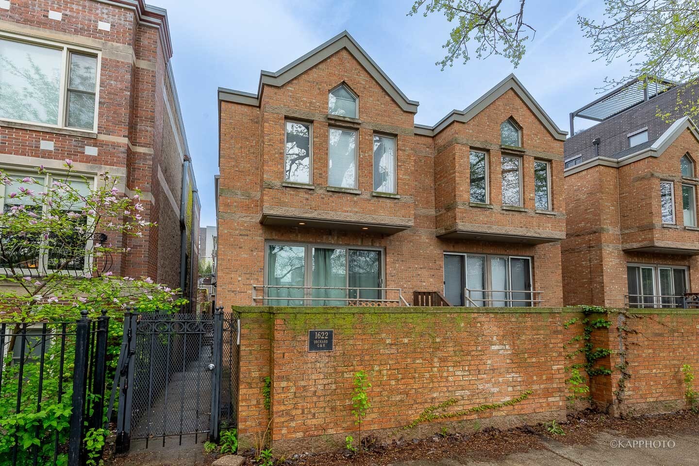 Property Photo: 1622 N Orchard Street G IL 60614