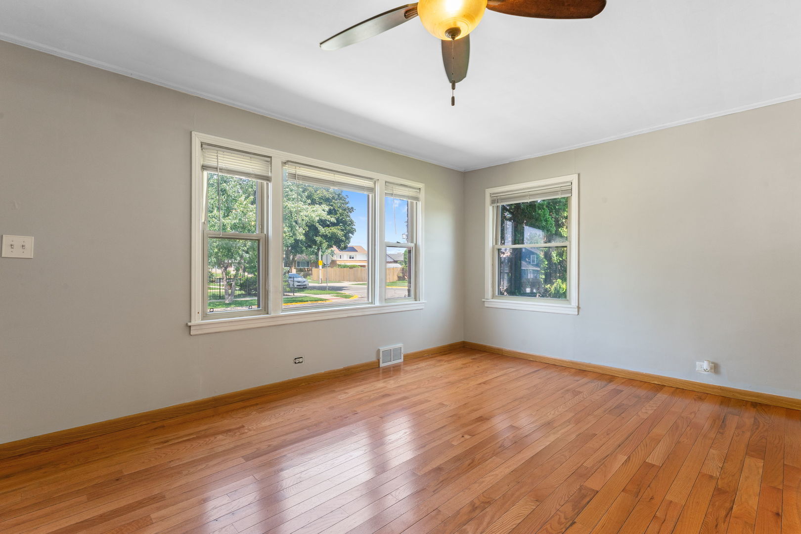 Property Photo:  1654 N 14th Avenue  IL 60160 
