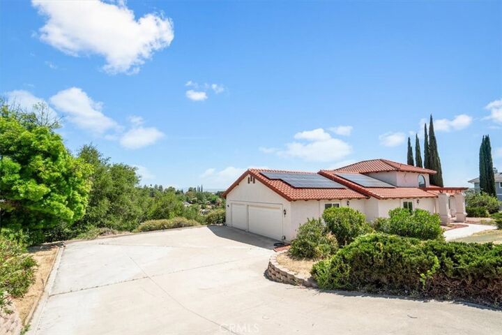 Property Photo:  2322 Almond Springs Drive  CA 93446 