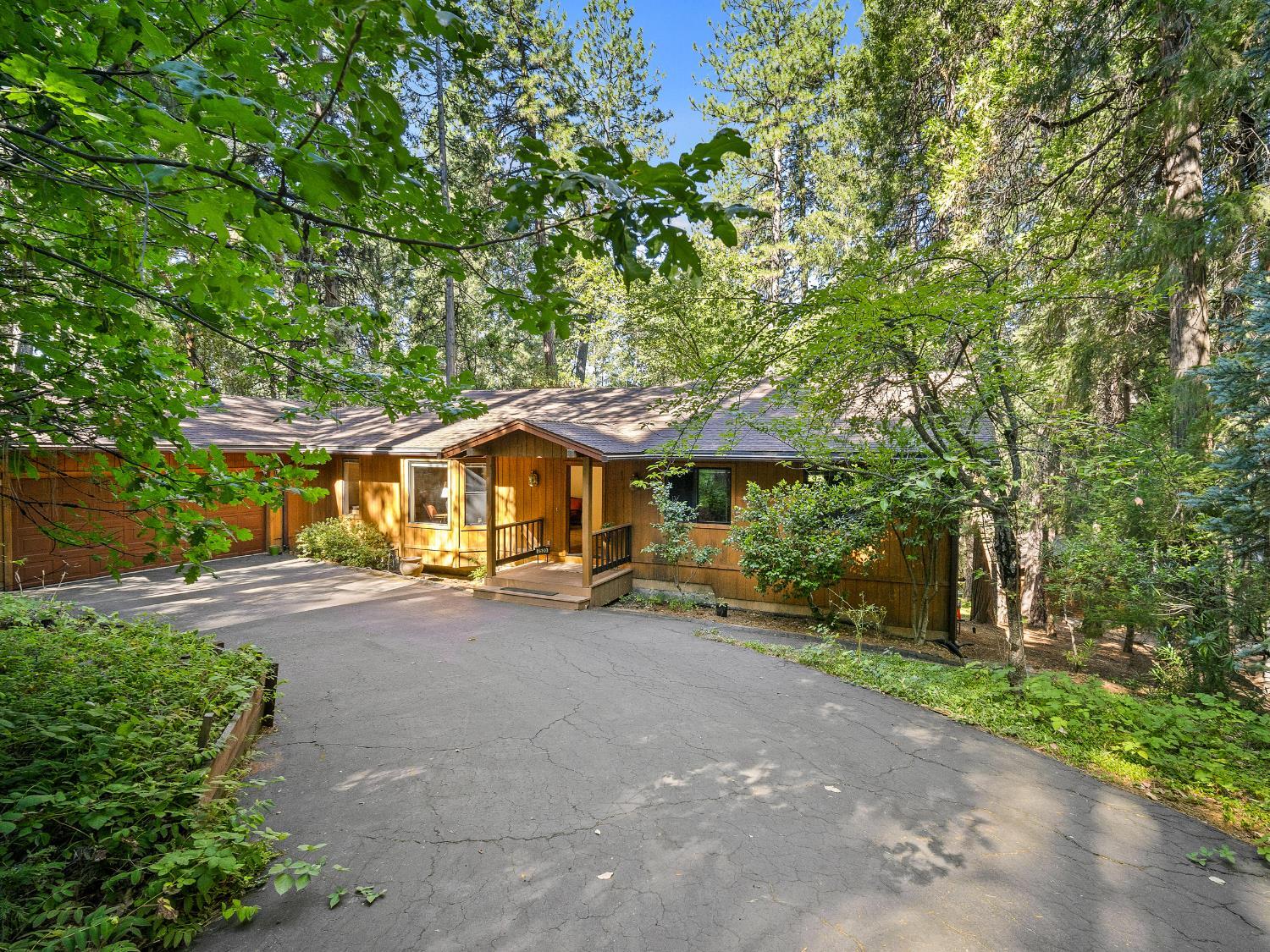 Property Photo:  2520 Waxwing Lane  CA 95709 