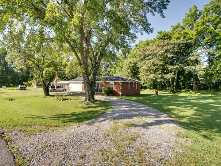Property Photo: 125 The Trace TN 37058