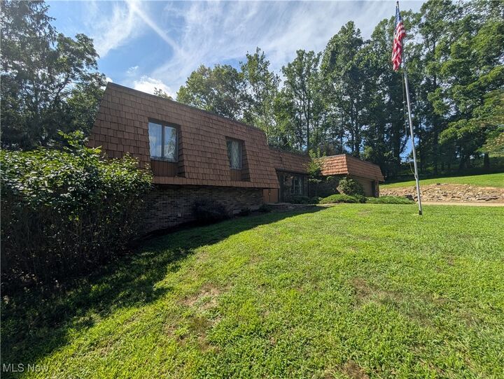 Property Photo: 5220 Hampton Court OH 43701