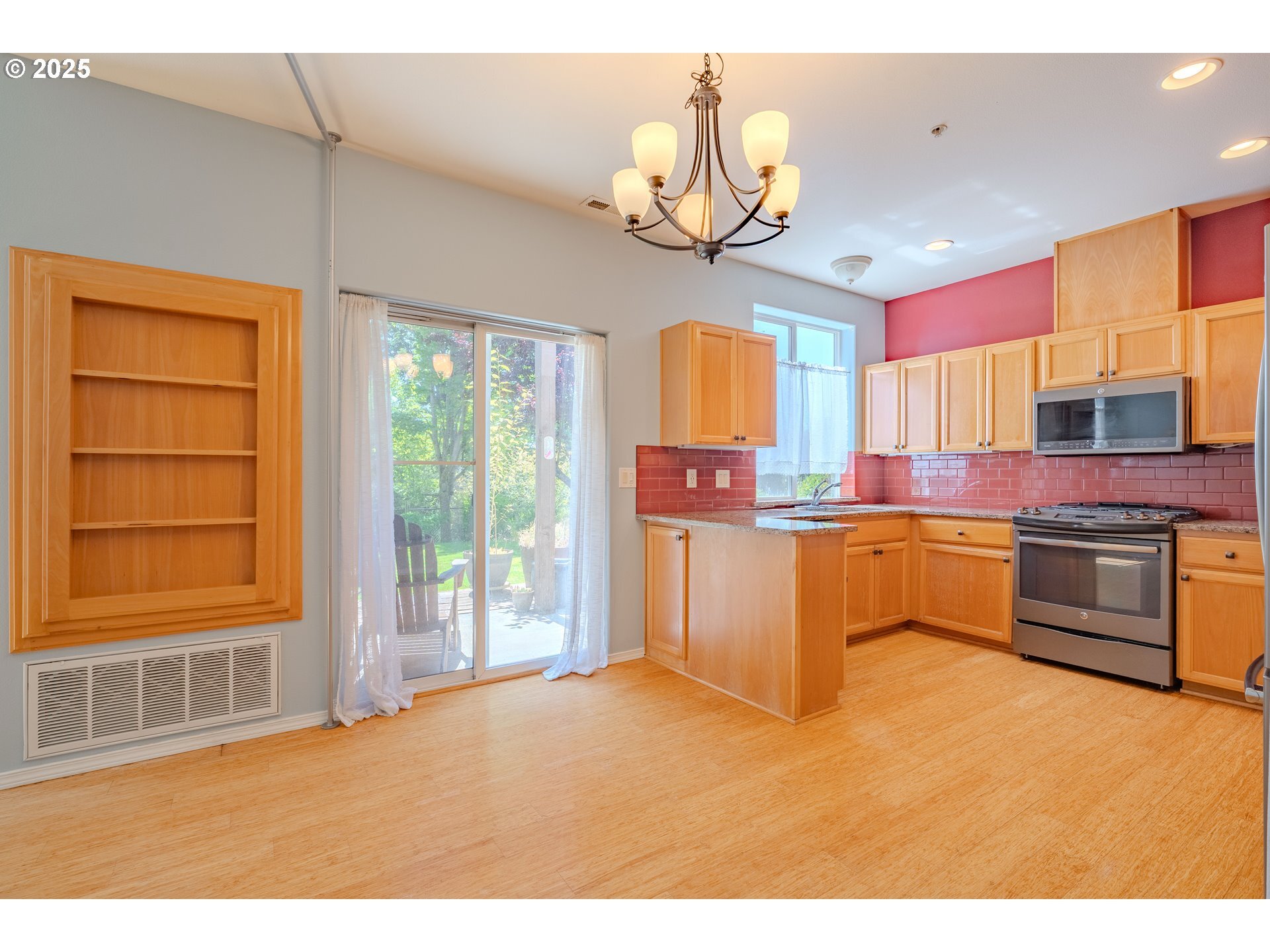 Property Photo: 5264 NE 121st Ave 216U WA 98682