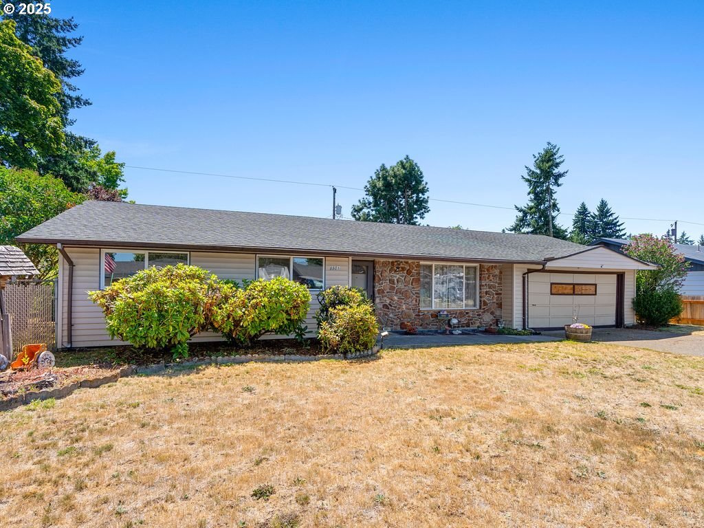 Property Photo: 8501 NE Lewis Dr WA 98662