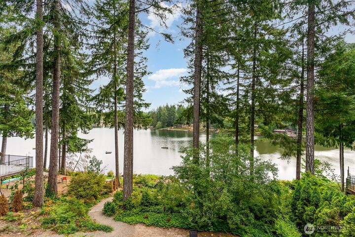 Property Photo: 2181 E Trails End Drive WA 98528