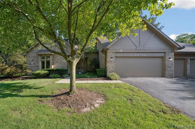 29738 Nova Woods Drive  Farmington MI 48331 photo