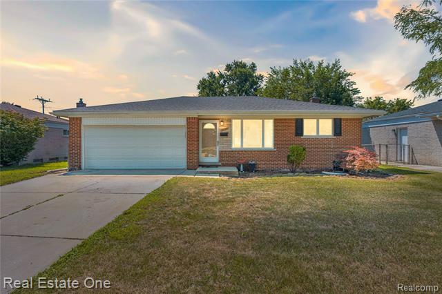 3528 Hillcrest Drive  Warren MI 48092 photo