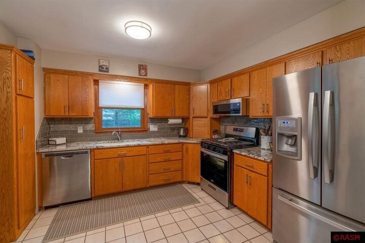 Property Photo: 221 Crestwood Drive MN 56003