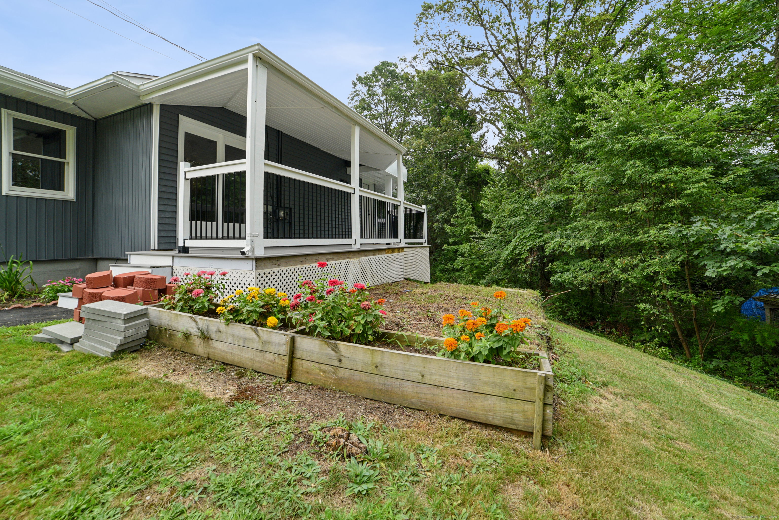Property Photo: 7 Overvale Road CT 06716
