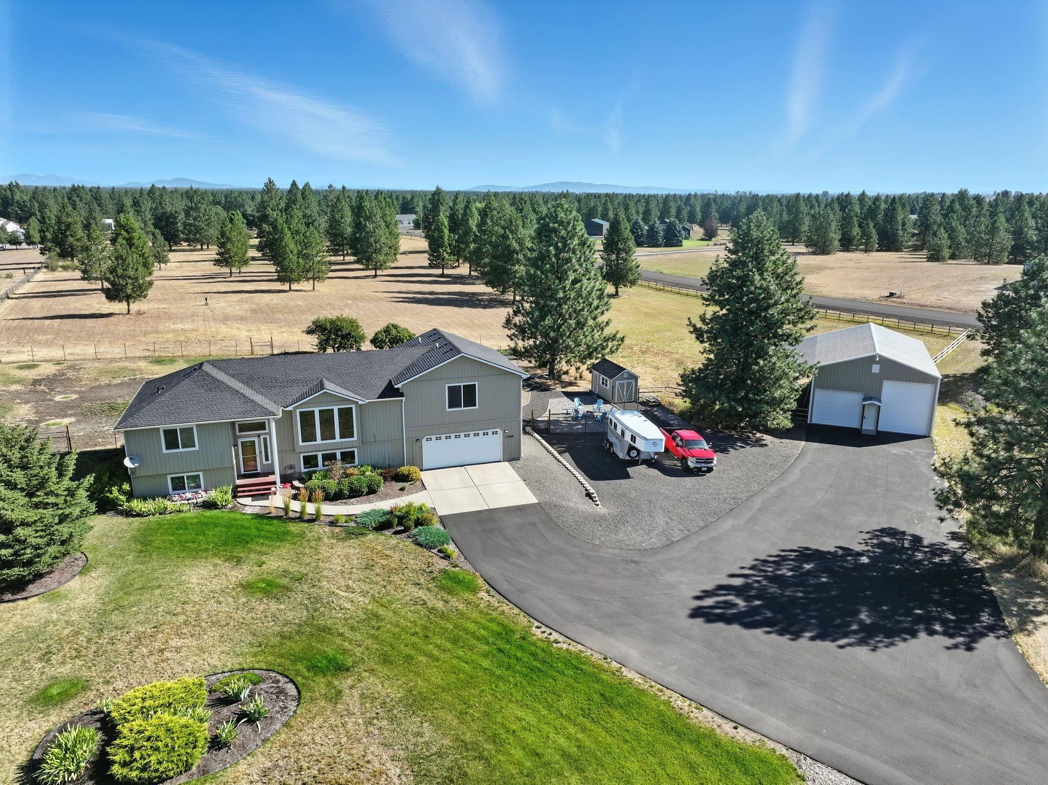 Property Photo: 17206 W Buckboard Ave WA 99022