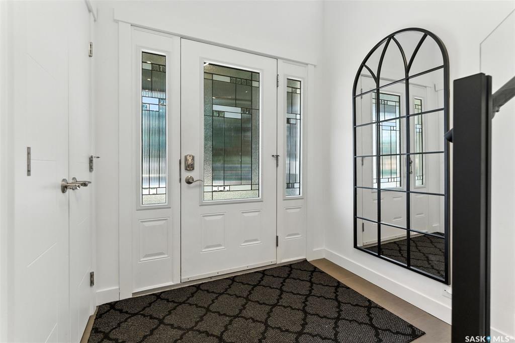 Property Photo: 235 Willoughby Crescent SK S7H 4W6