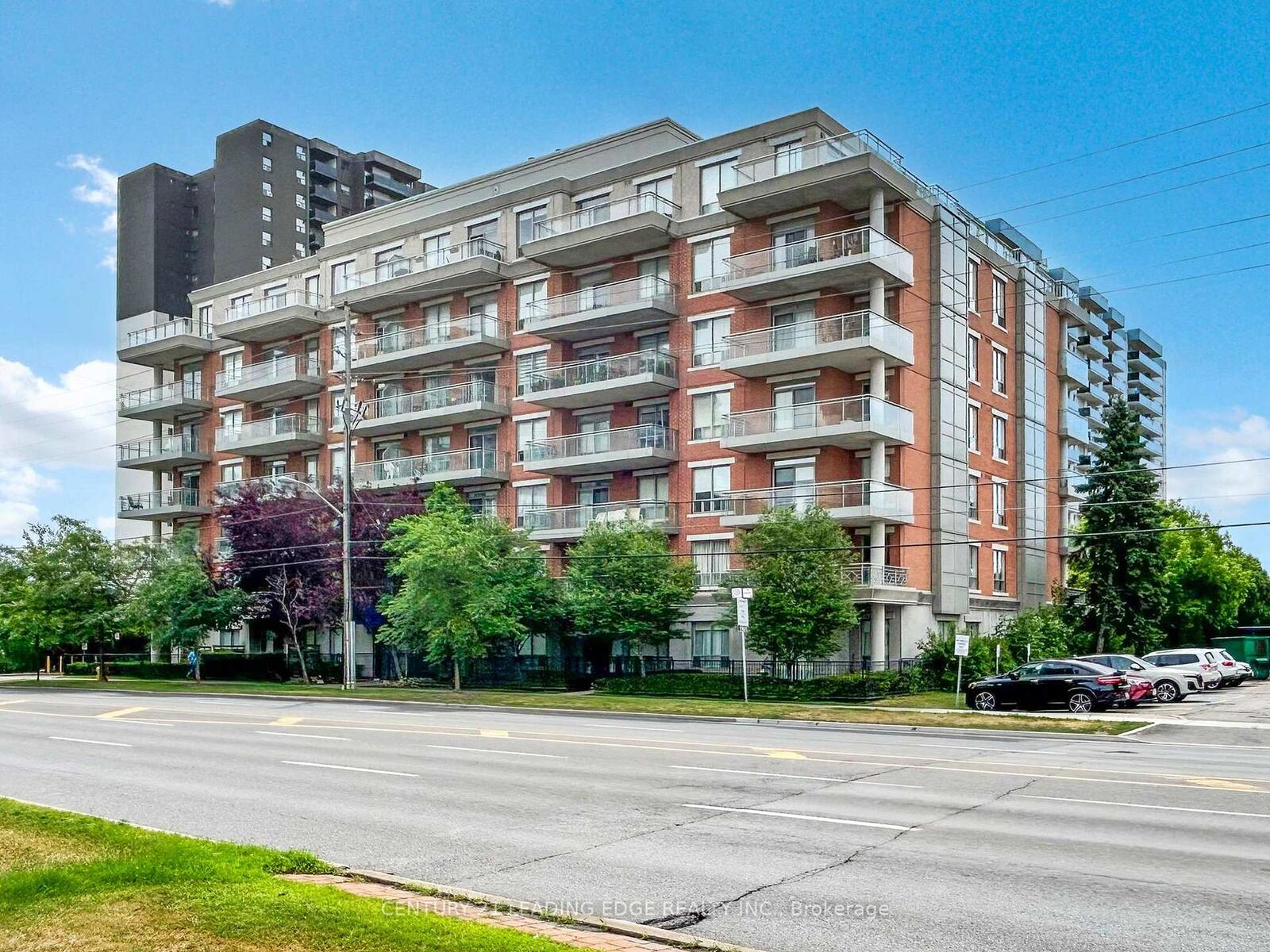 Property Photo: 777 Steeles Avenue W Lph6 ON M2R 3Y4