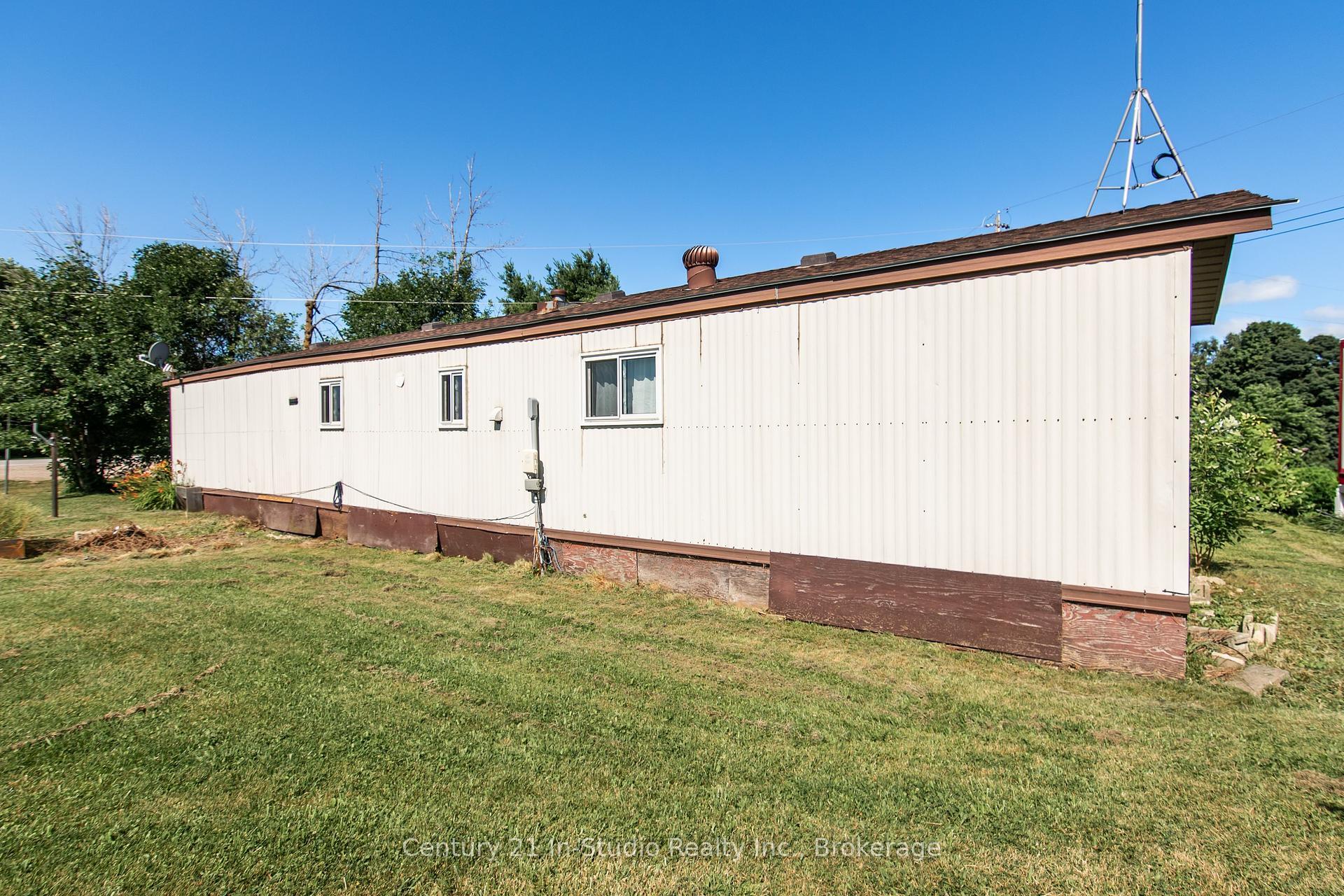 Property Photo: 200 Grace Street E ON N0H 2N0