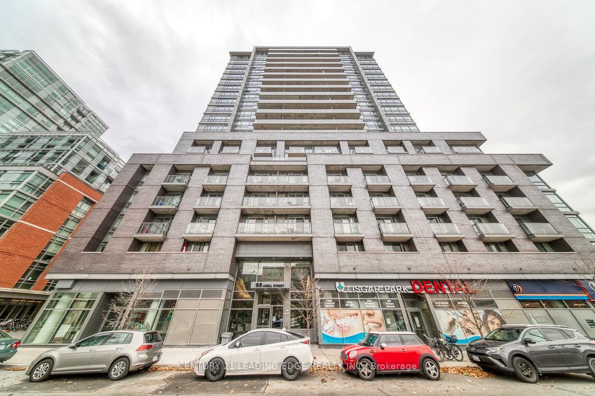 Property Photo: 68 Abell Street 616 ON M6J 0B1