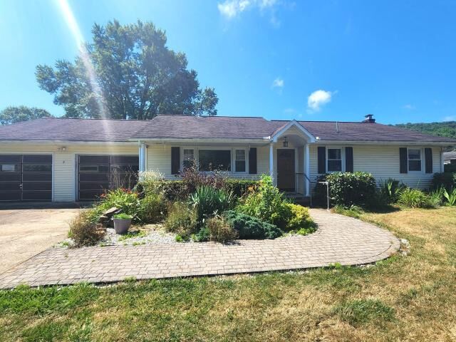 Property Photo: 7 Woods Road PA 16356