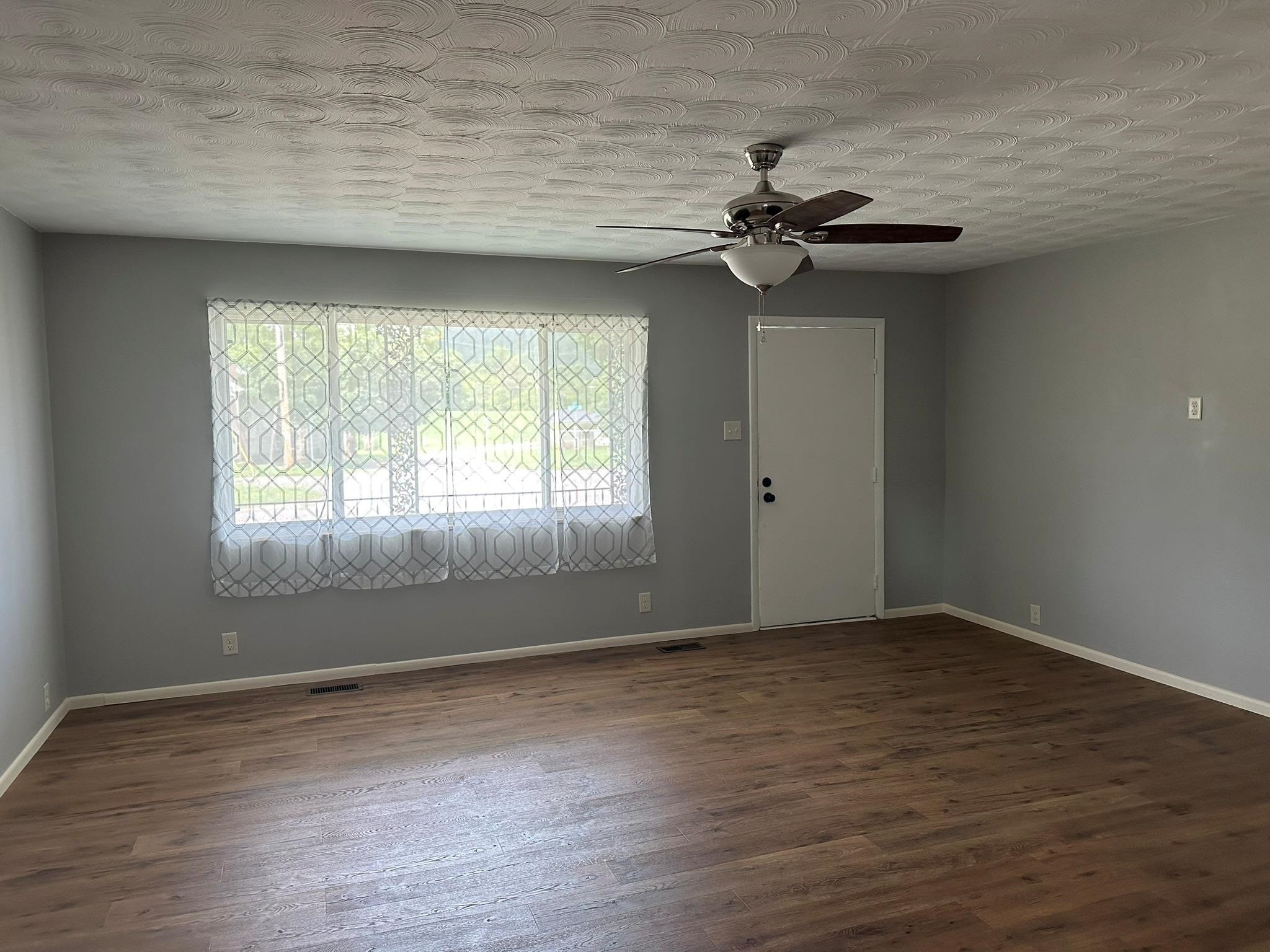 Property Photo: 922 N 5th Street OH 45638