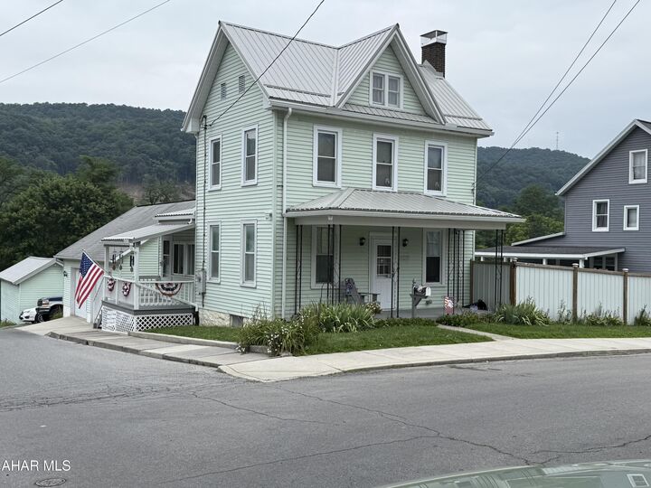 430 Sugar Street  Roaring Spring PA 16673 photo