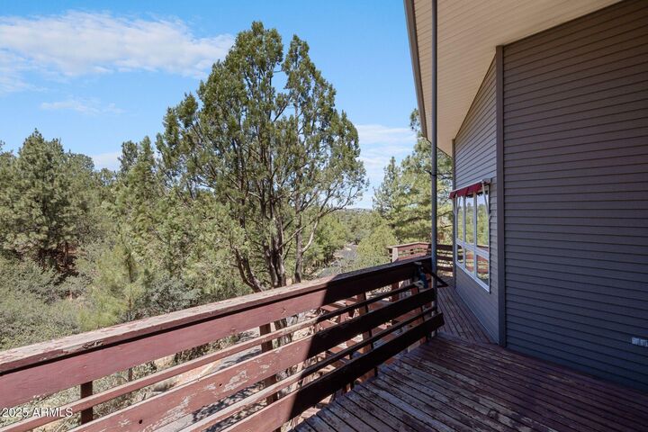 Property Photo: 911 Sugarloaf Road AZ 86303