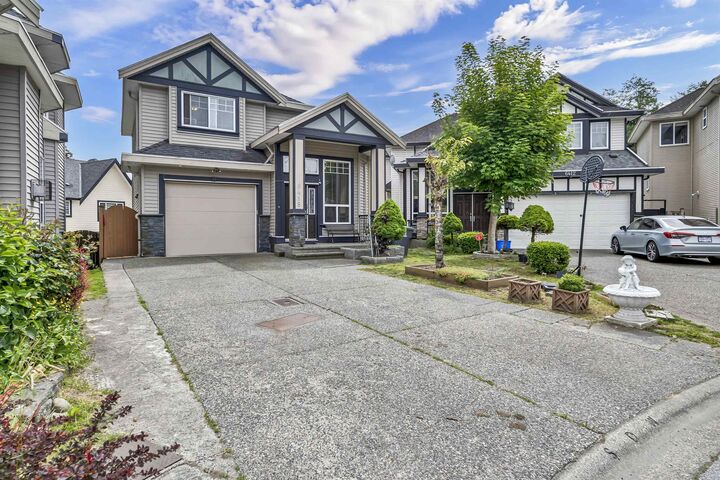 Property Photo: 6418 137 A Street BC V3W 1S6