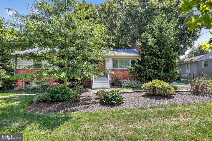Property Photo: 431 Creek Crossing Road NE VA 22180