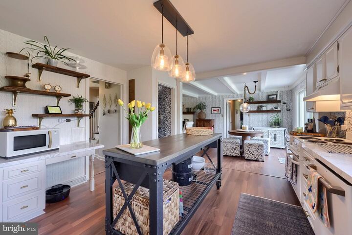 Property Photo: 2129 Stonecrest Drive PA 17601