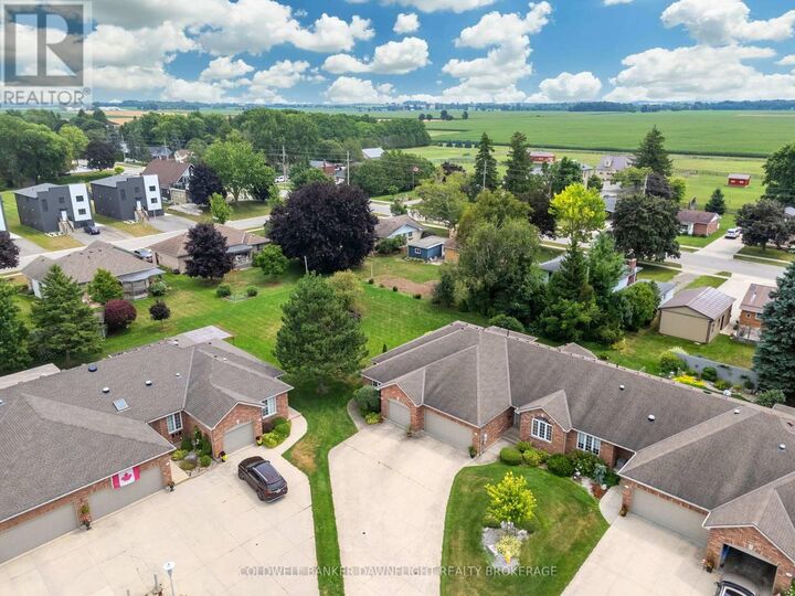 Property Photo: 25 Shadow Lane ON N0M 1S1