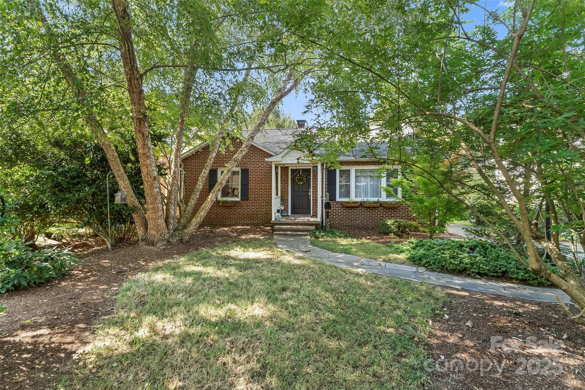 258 Broad Street  Marion NC 28752 photo
