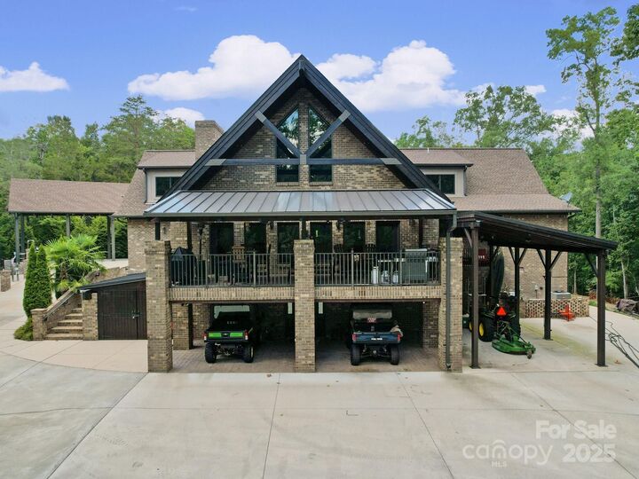 Property Photo: 6153 Barclay Lane SC 29710