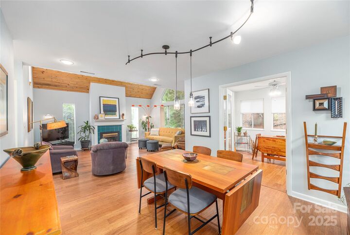 Property Photo:  2 Stuart Circle  NC 28804 