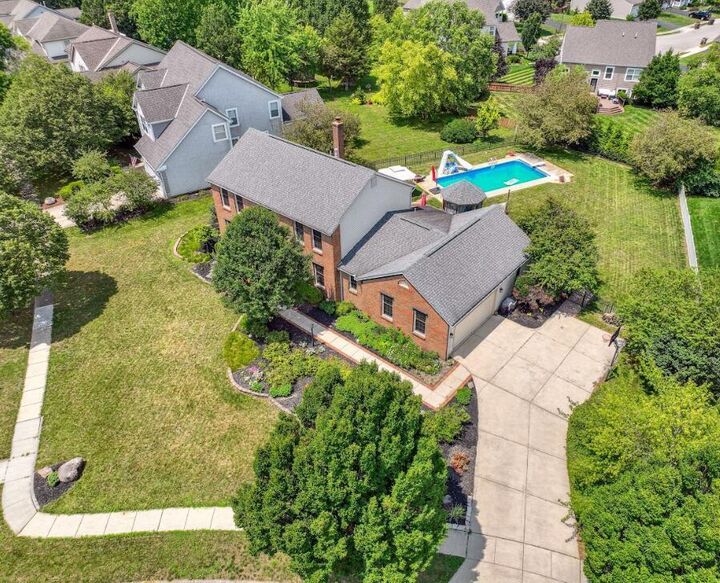 Property Photo:  6430 Rossmore Lane  OH 43110 