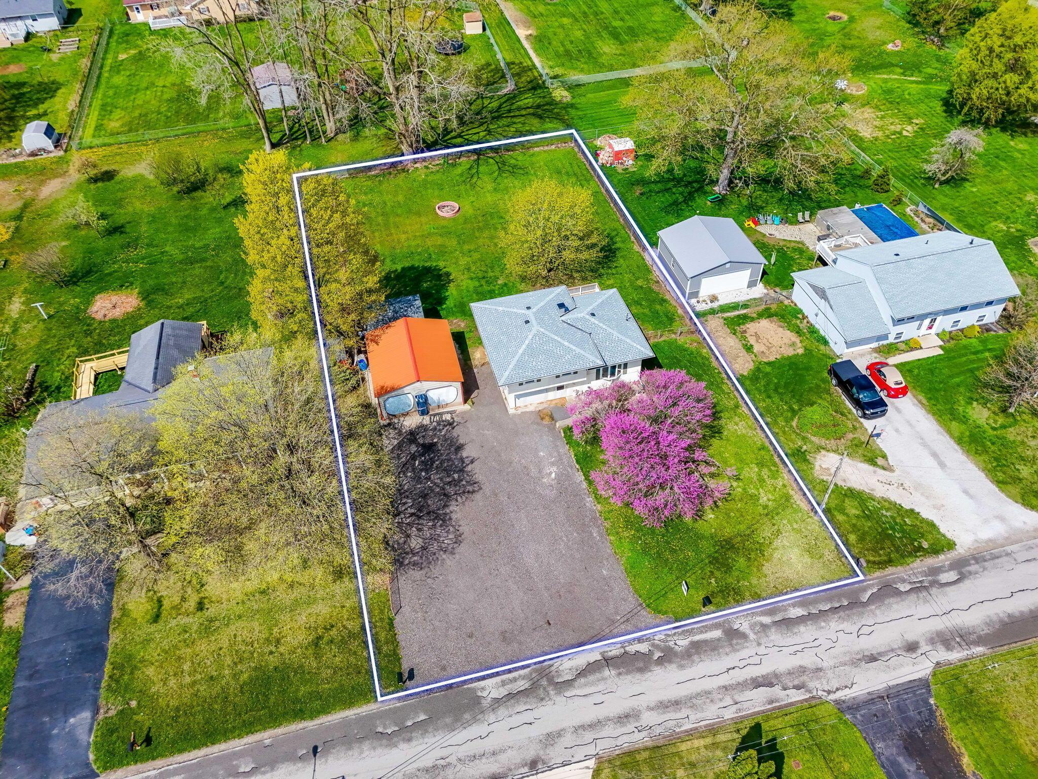 Property Photo: 2535 East Drive OH 43302