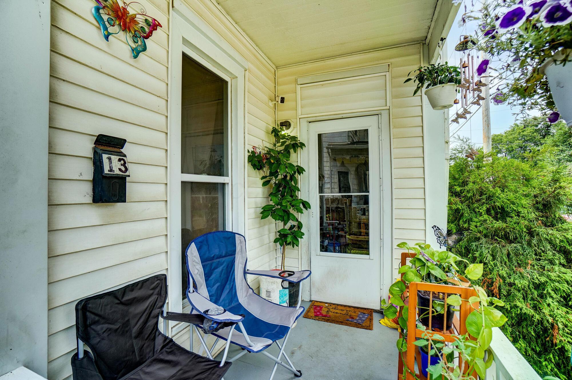 Property Photo: 11-13 E Saint Clair Street OH 43055