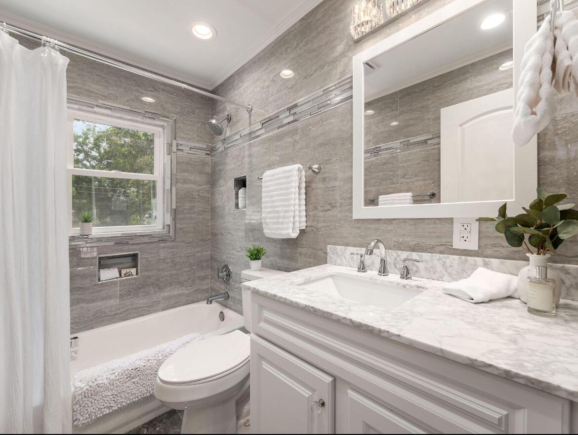 Property Photo: 1956 Brentnell Avenue OH 43219