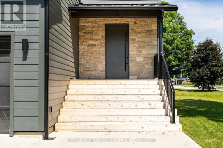 Property Photo:  18 Melville Street  ON L0M 1P0 