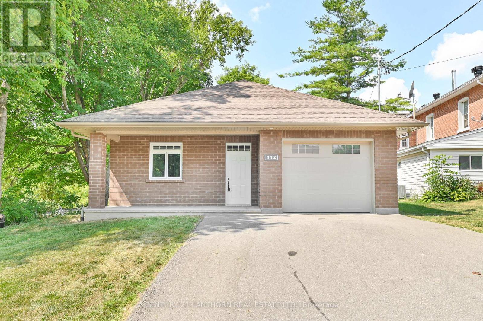 Property Photo: 112 Rollins Street ON K0K 2K0
