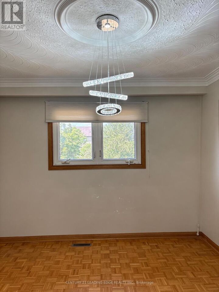 Property Photo:  311 Helen Avenue  ON L3R 1J8 