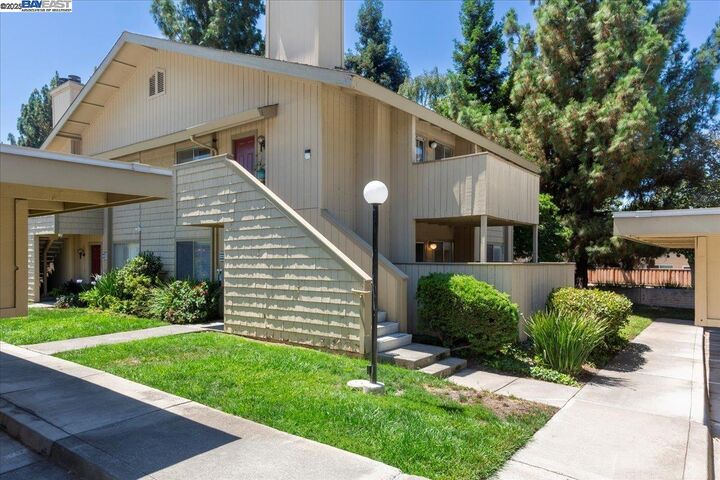 Property Photo:  46869 Fernald Cmn  CA 94539 