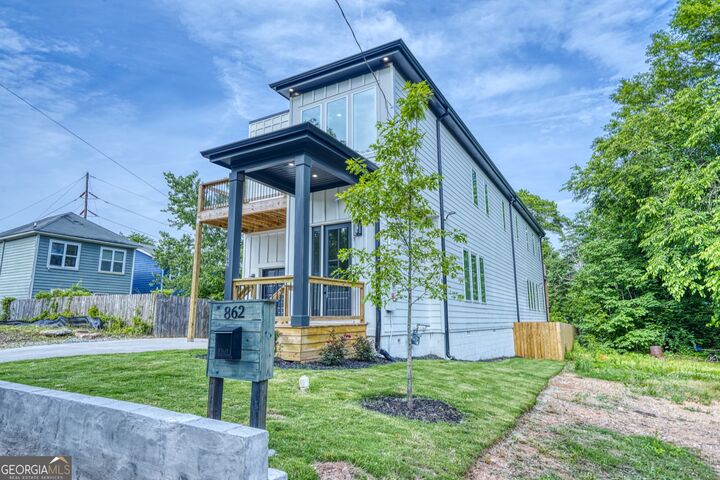 Property Photo:  862 Hobson Street SW  GA 30310 