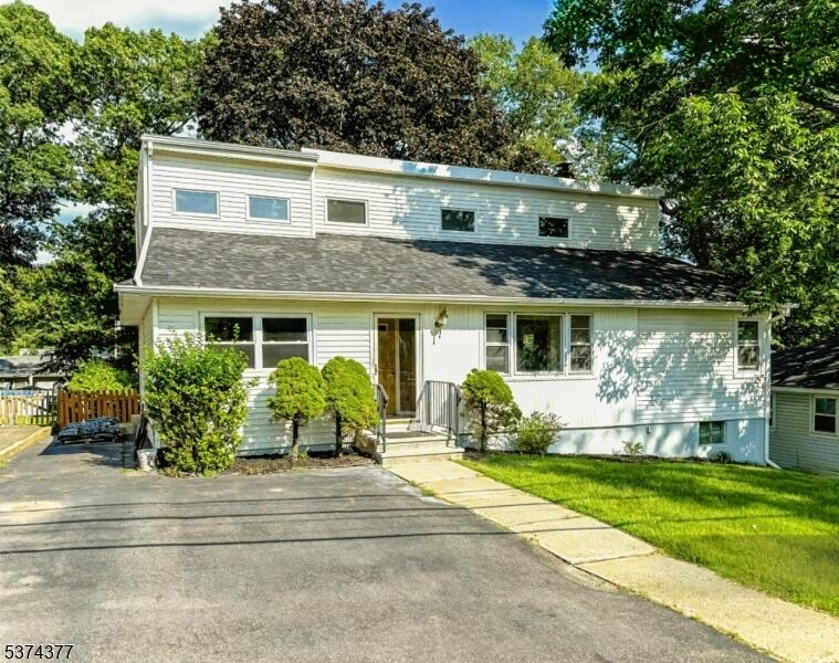 Property Photo: 7 Algonquin Ave NJ 07866