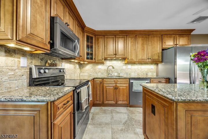 Property Photo: 35 Marudy Dr NJ 08809