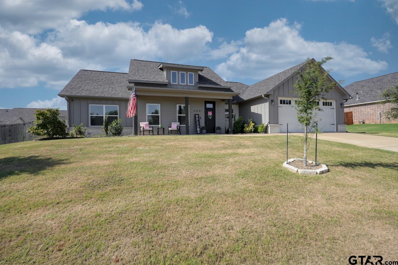 Property Photo: 209 Smith Circle TX 75771