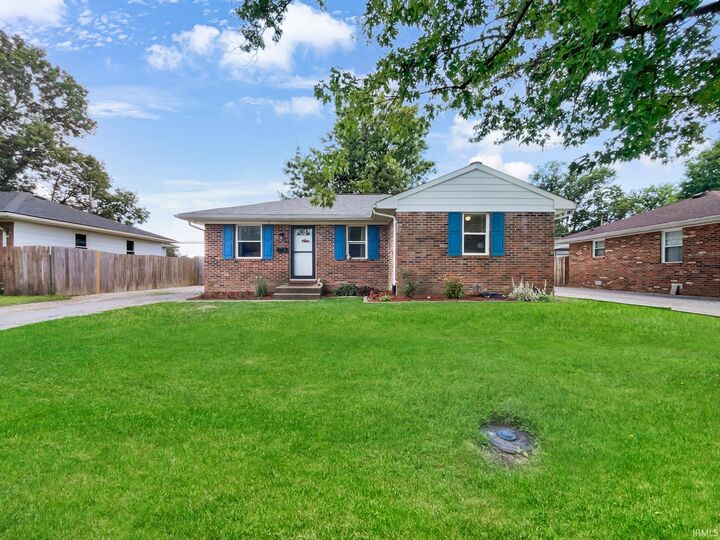 Property Photo: 2125 Sweetser Avenue IN 47714