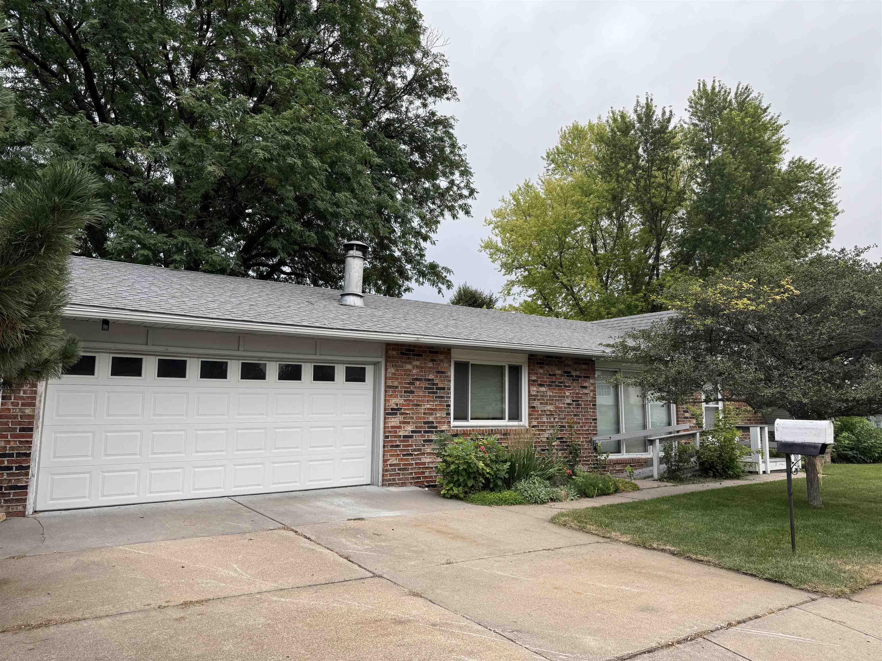 Property Photo:  721 S Gilman  NE 69101 
