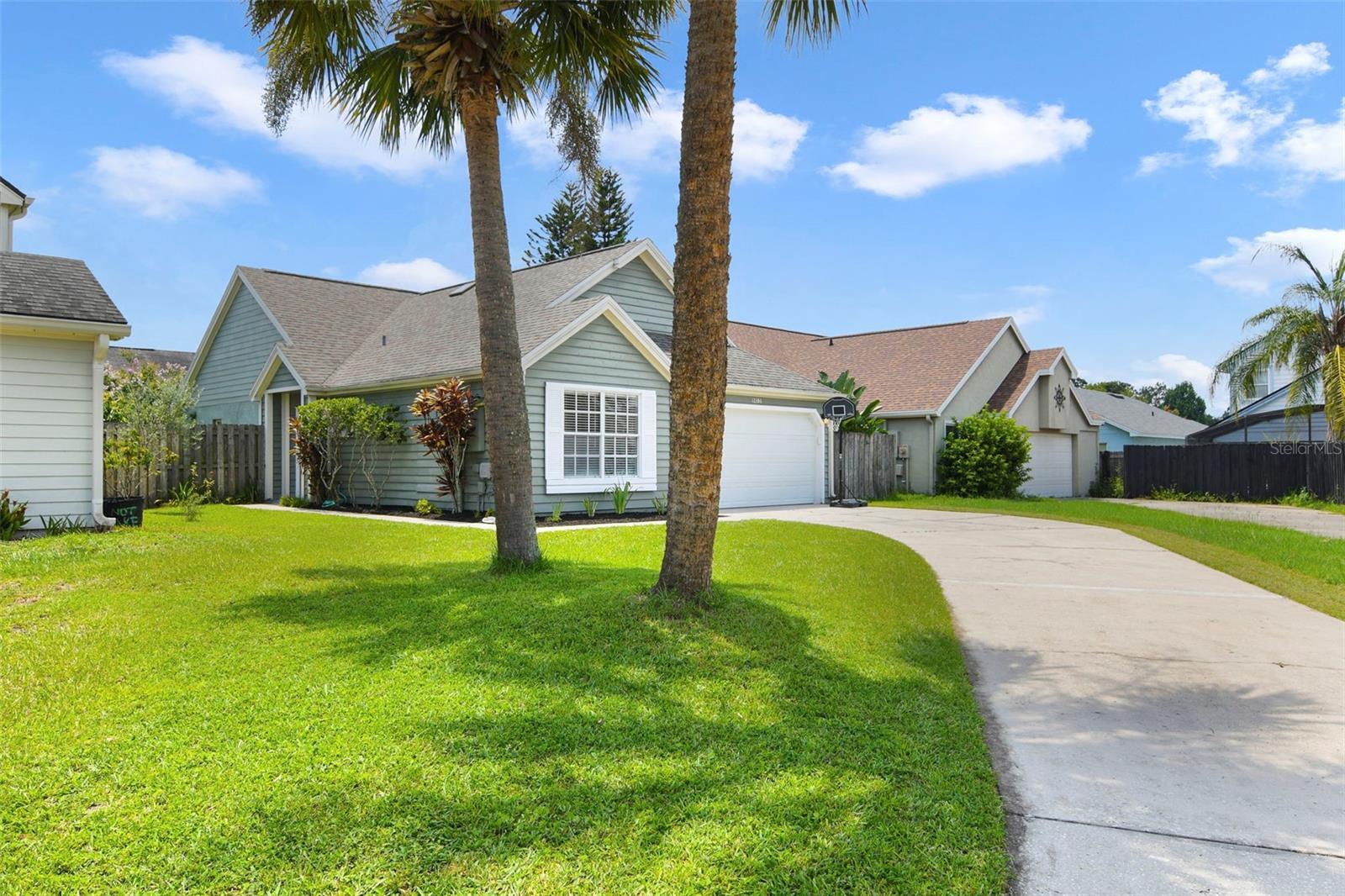 Property Photo: 12306 Gingham Court FL 32828