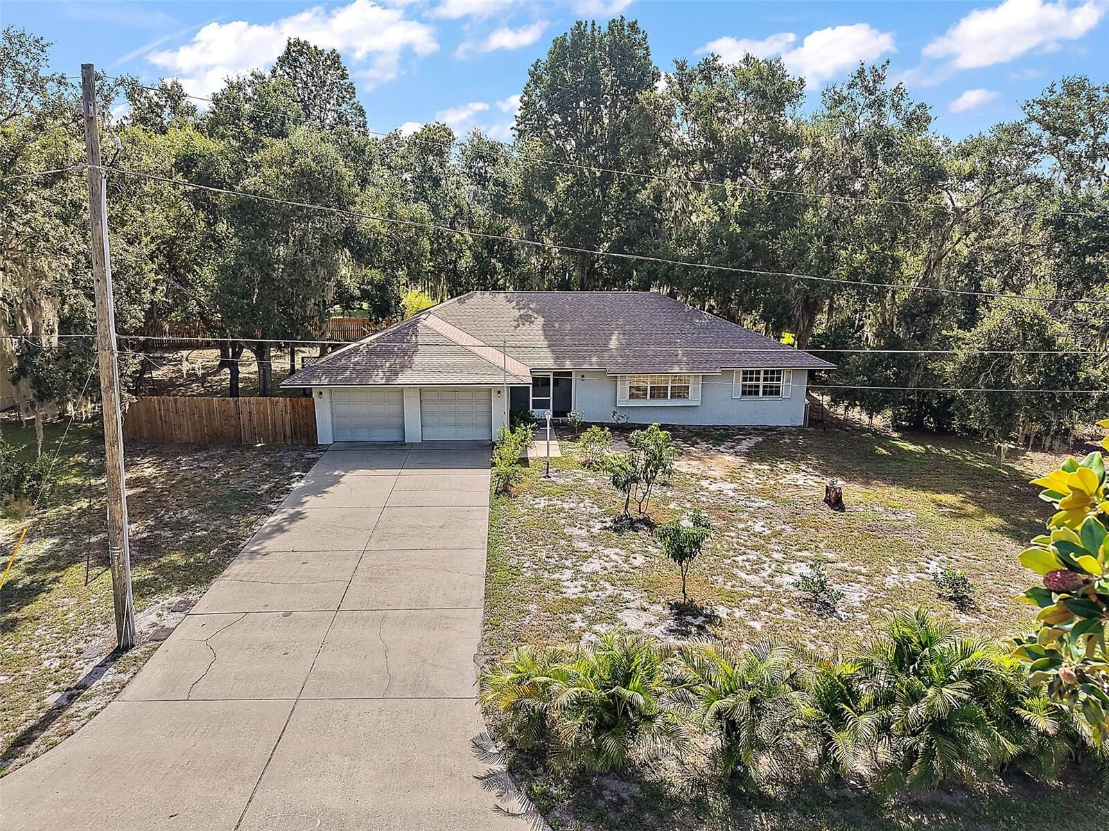 Property Photo: 2620 McDonald Terrace FL 32757
